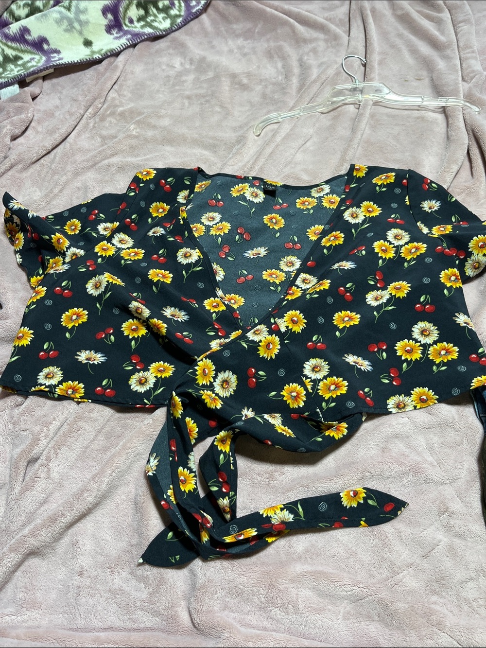 SHEIN Black Sunflower & Cherry Tie-Front Crop Top